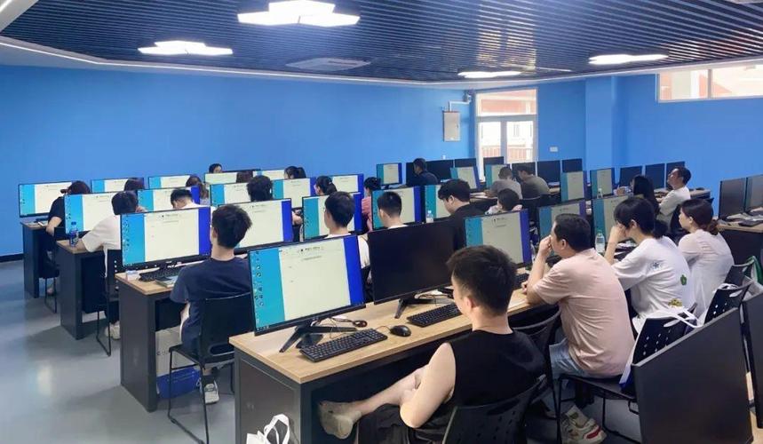 重庆应用技术职业学院互联网信息学院,人工智能训练